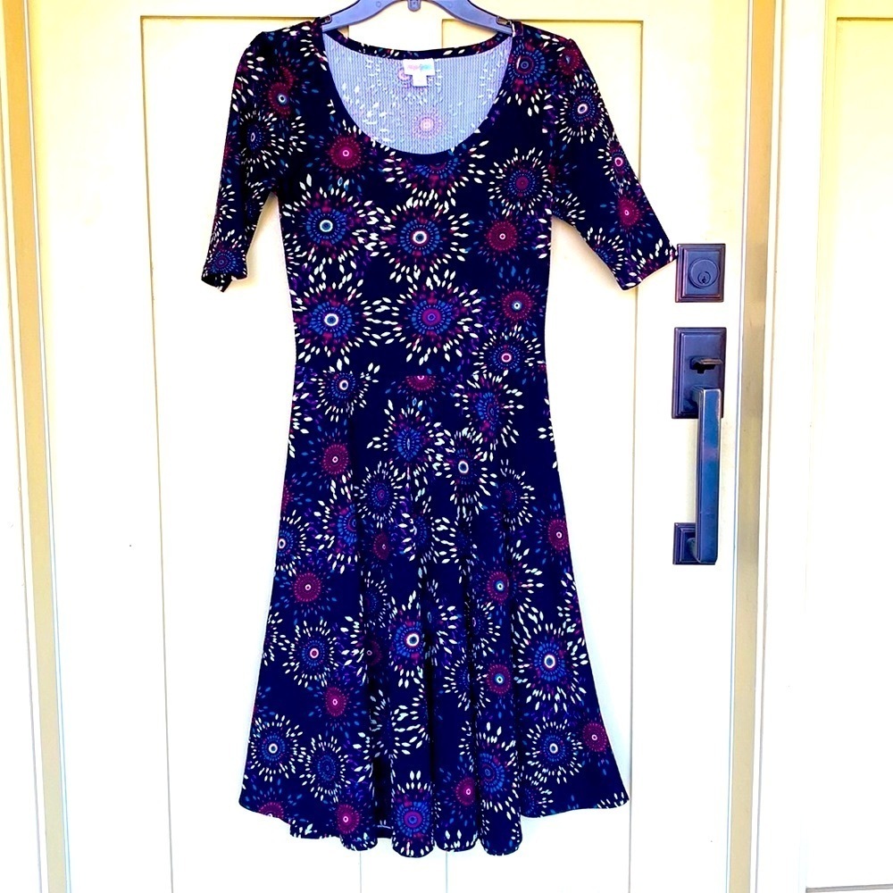 LULAROE  WOMEN’S NICOLE BLACK STARBURST PRINT A LINE MINI DRESS Size Sma…
